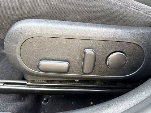 Used 2024 Hyundai Kona SEL AWD/4WD image 19