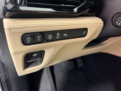 Certified 2023 Acura MDX SH-AWD w/ Advance Package image 29