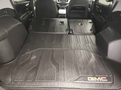 Used 2023 GMC Terrain SLE w/ Driver Convenience Package AWD/4WD image 16