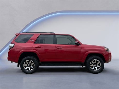 Used 2024 Toyota 4Runner TRD Off-Road Premium image 4