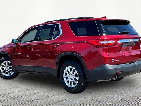 Used 2019 Chevrolet Traverse LT w/ LPO, Cargo Package FWD image 4