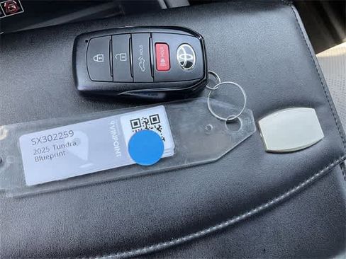 Used 2025 Toyota Tundra Limited image 29