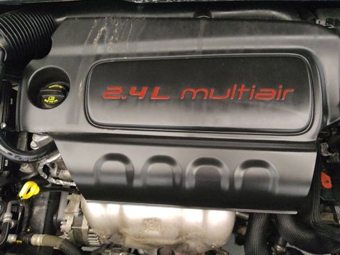 Used 2017 Jeep Compass Latitude w/ Popular Equipment Group FWD image 30
