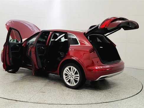Used 2018 Audi Q5 2.0T Premium Plus w/ Premium Plus Package image 11