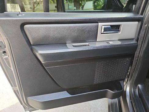 Used 2017 Ford Expedition EL XLT image 30