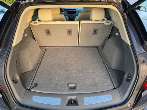 Used 2023 Cadillac XT5 Premium Luxury image 17