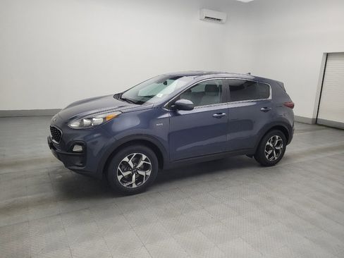 Used 2020 Kia Sportage LX image 2
