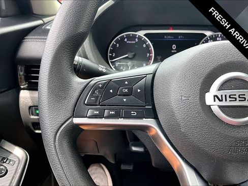 Used 2023 Nissan Sentra SV FWD image 13