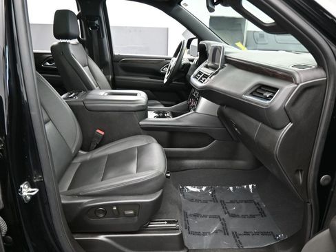 Used 2024 Chevrolet Suburban LT image 54