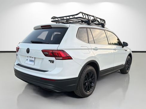 Used 2019 Volkswagen Tiguan SE w/ Panoramic Sunroof Package AWD/4WD image 3