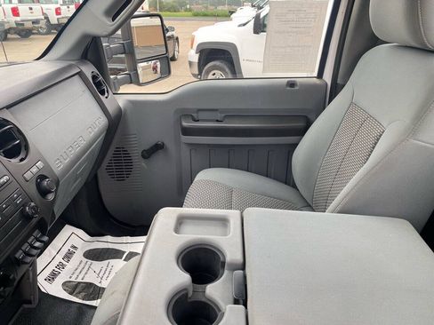 Used 2016 Ford F250 XL w/ Power Equipment Group AWD/4WD image 12