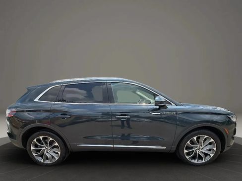 Used 2021 Lincoln Nautilus Reserve AWD/4WD image 4