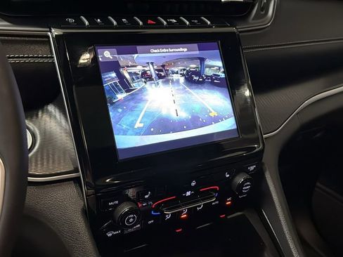 Used 2025 Jeep Grand Cherokee L Altitude image 31