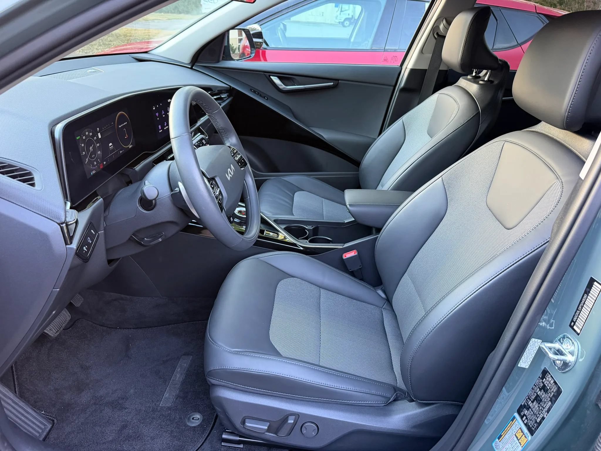 Used 2023 Kia Niro Wind FWD image 14