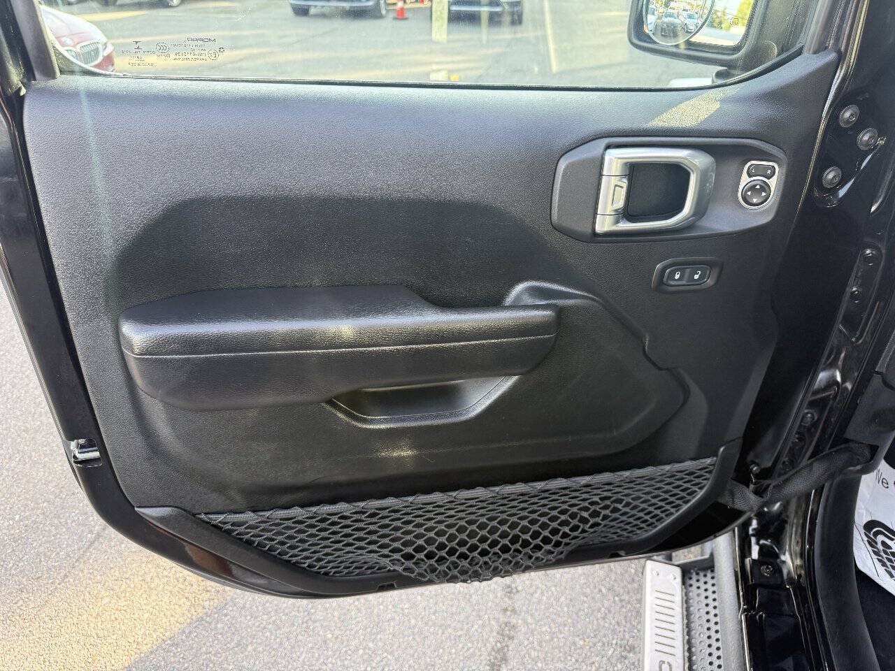 Used 2018 Jeep Wrangler Unlimited Rubicon AWD/4WD image 20