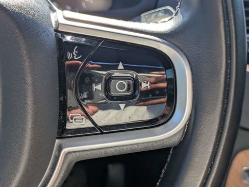 Used 2022 Volvo XC90 T6 Momentum AWD/4WD image 30