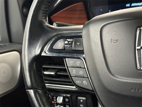 Used 2024 Lincoln Navigator Reserve image 28