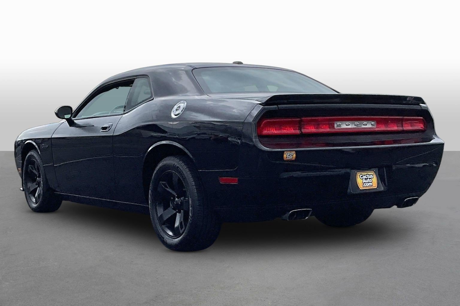Used 2010 Dodge Challenger R/T RWD image 11