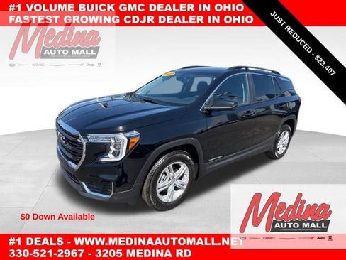 Used 2023 GMC Terrain SLE w/ Driver Convenience Package FWD image 1