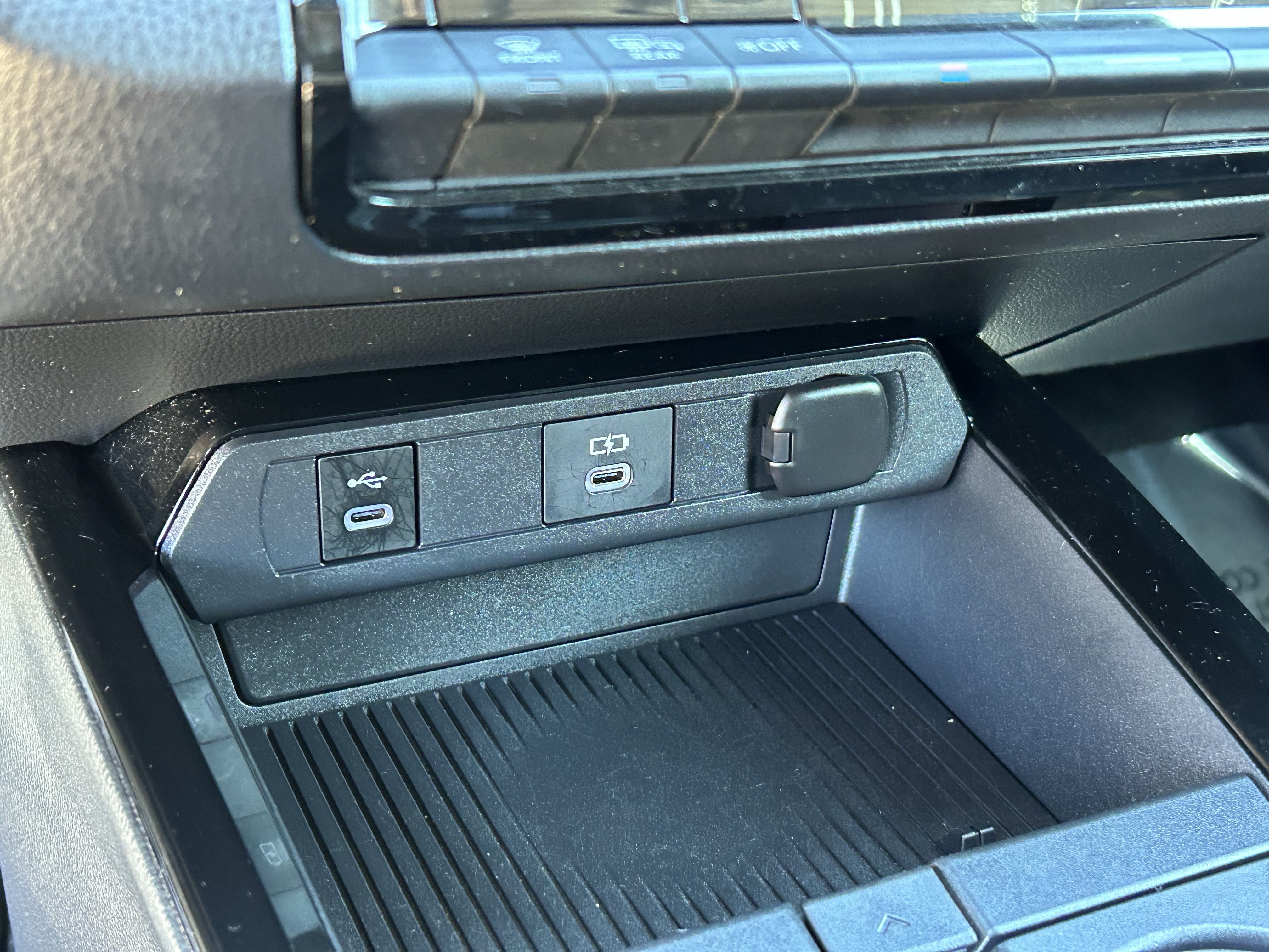 Certified 2026 Toyota Prius Plug-In Hybrid FWD image 22