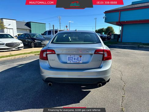 Used 2013 Volvo S60 T5 image 4