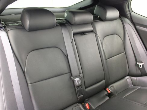 Used 2019 Kia Stinger GT image 42