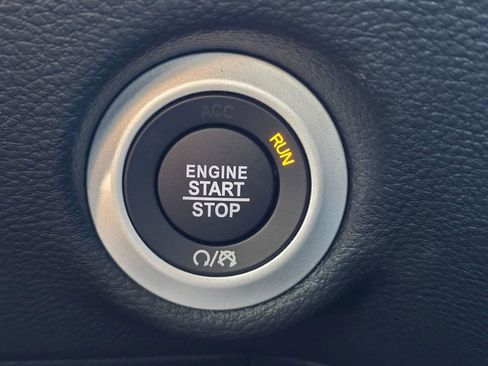 New 2027 Chrysler Pacifica Limited AWD/4WD image 20