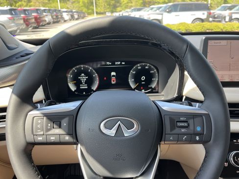 Used 2025 INFINITI QX60 Luxe w/ Lighting Package (N94) image 10