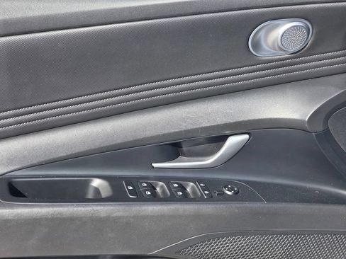 Used 2024 Hyundai Elantra Limited FWD image 14