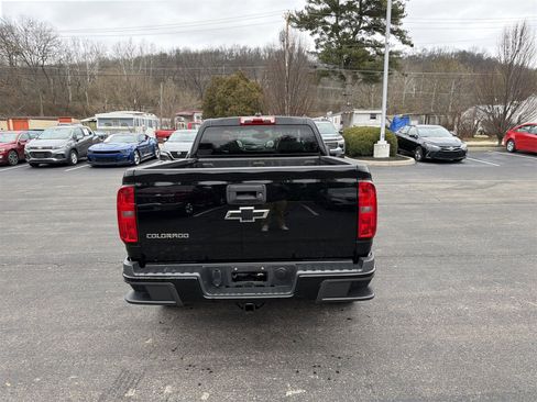 Used 2020 Chevrolet Colorado W/T w/ Custom Special Edition image 7
