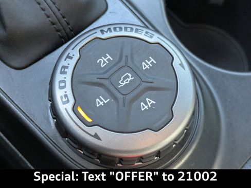 Used 2023 Ford Bronco Badlands image 23