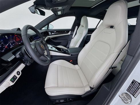 New 2026 Porsche Panamera image 5