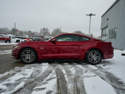 Used 2017 Ford Mustang GT image 4