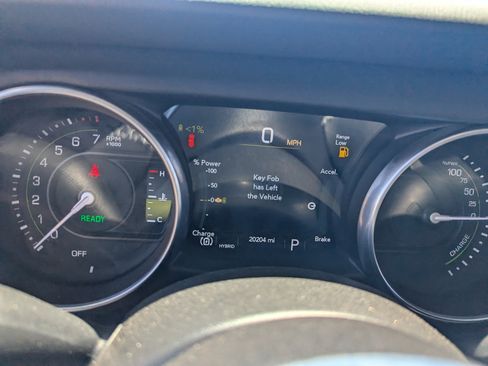 Used 2023 Jeep Wrangler Unlimited Sahara AWD/4WD image 30