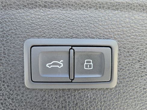 Used 2021 Audi Q5 2.0T Premium Plus w/ Premium Plus Package image 11