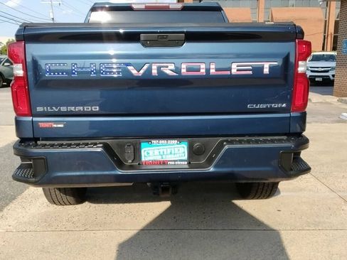 Used 2021 Chevrolet Silverado 1500 Custom RWD image 3