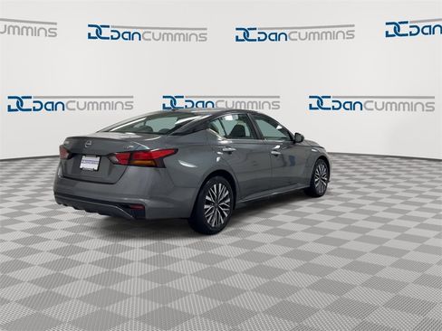 Used 2023 Nissan Altima 2.5 SV image 8