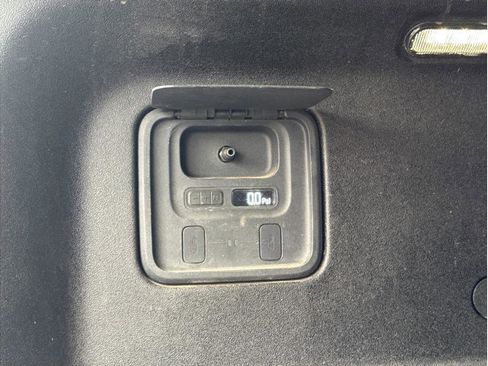 Used 2022 Rivian R1T Adventure image 26