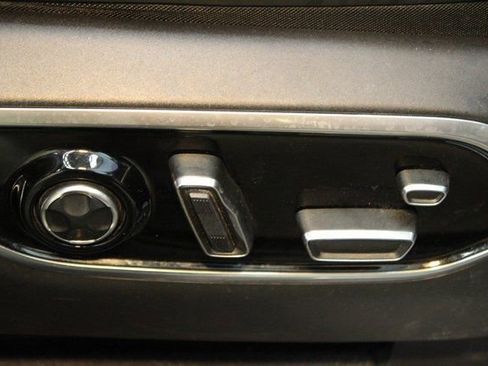 Used 2021 Jeep Grand Cherokee L Summit w/ Luxury Tech Group V image 11