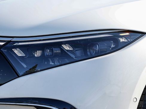 Certified 2023 Mercedes-Benz EQS 580 4MATIC Sedan image 7