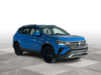 Certified 2024 Volkswagen Taos SE FWD video 2