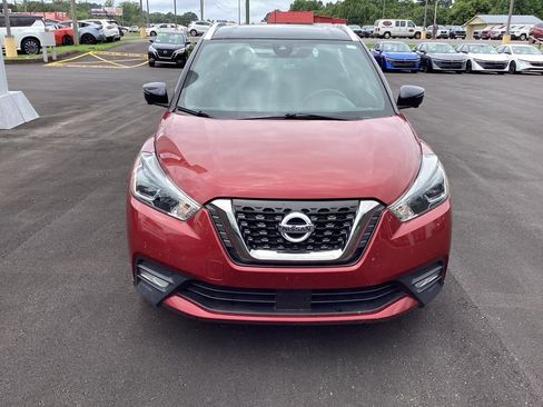 Used 2020 Nissan Kicks SR FWD image 18