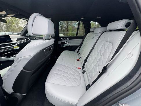New 2026 BMW X5 M60i AWD/4WD image 17