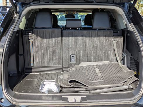 Used 2024 Toyota Highlander XLE FWD image 15