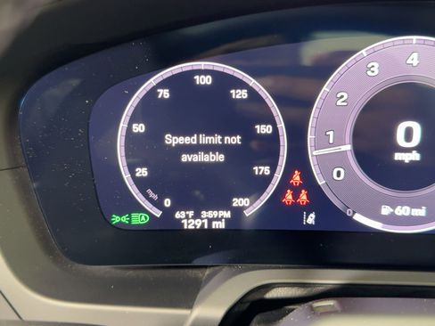 Certified 2025 Porsche 911 Carrera T image 17