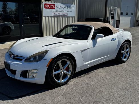 Used 2009 Saturn Sky Red Line RWD image 24