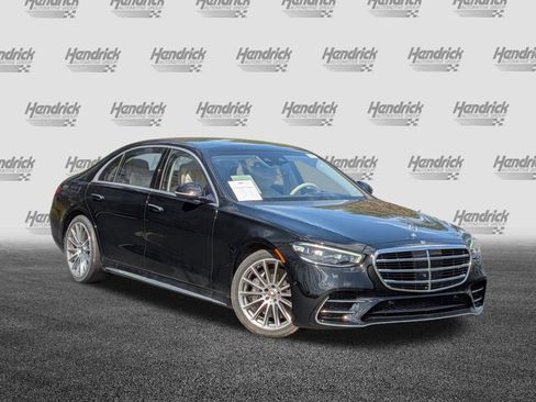 Used 2023 Mercedes-Benz S 500 4MATIC image 2