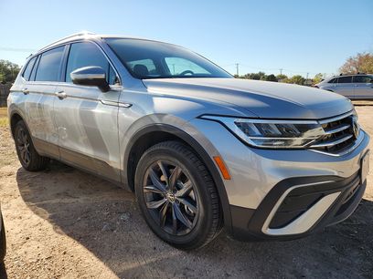 Used 2023 Volkswagen Tiguan SE