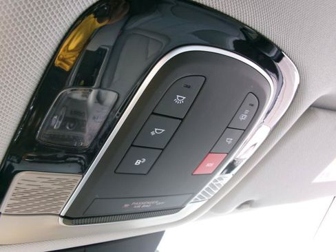 Used 2025 Hyundai Palisade SEL FWD image 16