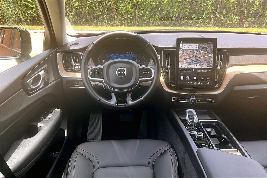 Certified 2026 Volvo XC60 B5 Plus AWD/4WD image 7